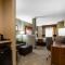 Comfort Suites - University