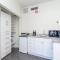Ocean Drive Studio Historic Building minutes walk to the Beach. - ميامي بيتش