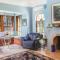 Frognal Apartment