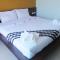 Benjamas Place Hotel