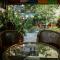 Hotel Silver Oaks Inn