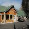 Eagle Crater Lake Inn