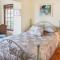 Frognal Apartment