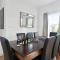 Amberley - circa 1880s Luxury - 5 brooms sleeps 9