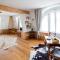 Carlton-Europe Vintage Adults Hotel