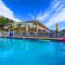 Plaza Beach Hotel - Beachfront Resort