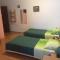 Apartment and rooms Roko