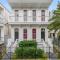 Spacious 2BR in Prime Garden District Location w Pool