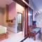 Nang Ade House