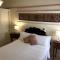 The Chalet Guesthouse And Studio