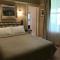 The Chalet Guesthouse And Studio