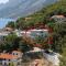 Apartments and rooms with parking space Brela, Makarska - 6895