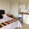 Unique Hotel & Suites