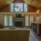 Heavens Hideaway- perfect getaway near the river!