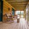 Heavens Hideaway- perfect getaway near the river!