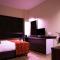 Bidwood Suite Hotel, Opposite Sarit Centre