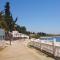 Gem of the sea luxury beach apartment with brand new heating infinity pool - Трогир