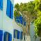 Beach Hotel