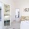White terrace apartment navona
