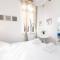 White terrace apartment navona