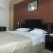 Dolphin Hotel
