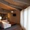 The Roundhouse - بيكون