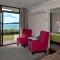 Breakwater Motel