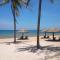 Kosmos Apart Hotel Phu Quoc - Night market & Walkin to beach