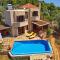 Alonissos Poikilma Villas - luxury villas in Alonissos in nature with private pools - 阿洛尼索斯古镇