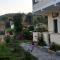 Rose Garden Rooms