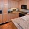 3BR Residence with Cozy Fire Place - Lodge at Vail - Vail