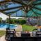 Foto: Villa with Pool close to the Airport, Vari 290m² 8/45