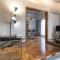 Foto: Central Mid-century modern apartment in Athens 152m² 11/72