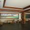 Aloha Vibes with Ocean Views, Near Beach & Parking! - Honolulu