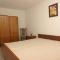Apartments with parking space Supetar, Brac - 2850
