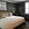 Springwood Inn