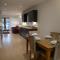8 Swan House