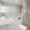 As the Sun Sets - Modern and Spacious 2BR Zetland Apartment Facing the Setting Sun