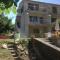 Redhill Apartments