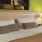 Oaks Gateway Suites