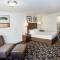 MorningGlory Inn & Suites