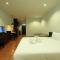 The Park 304 Executive Serviced Apartment - Si Maha Phot