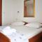 Sunrise Studio Apartments 3