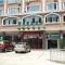 GreenTree Inn Rizhao West Station Suning Plaza
