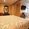 Peach Tree Inn & Suites - Fredericksburg