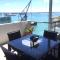 Foto: 1BR Waterfront Apartment with Large Deck