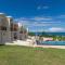 Foto: Luxury 2BR Home facing Beach w/Pool Montego Bay #5 28/52