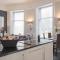 Marks At The Manor Luxury Riverside Apartments - Sleeps up to 4, with Parking and Sky TV - Aberdeen