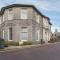Marks At The Manor Luxury Riverside Apartments - Sleeps up to 4, with Parking and Sky TV - Aberdeen