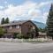 Swiss Chalet Motel - Revelstoke